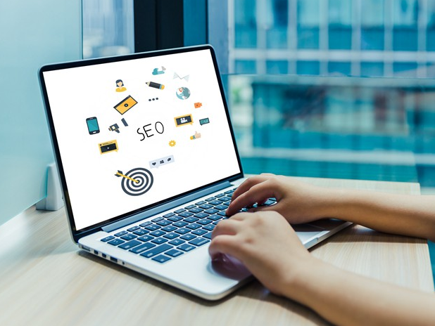 如何企业网站关键词优化排名靠前展现